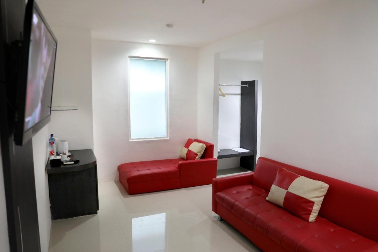 Heavenly Land Family Hotel Palembang Exteriér fotografie